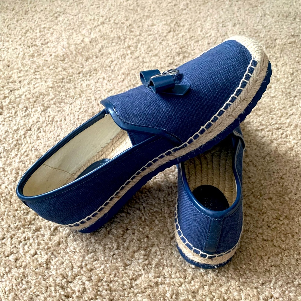 ✨NEW✨MICHAEL KORS NAVY BOW TIE ESPADRILLES - Picture 9 of 9